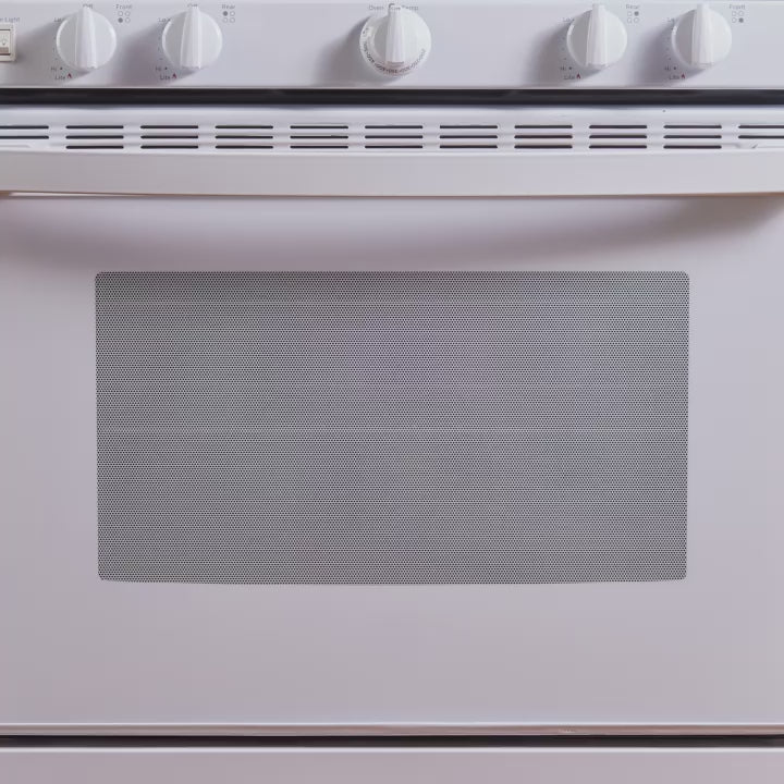 Bakeware Set in oven with oven door opening and closing